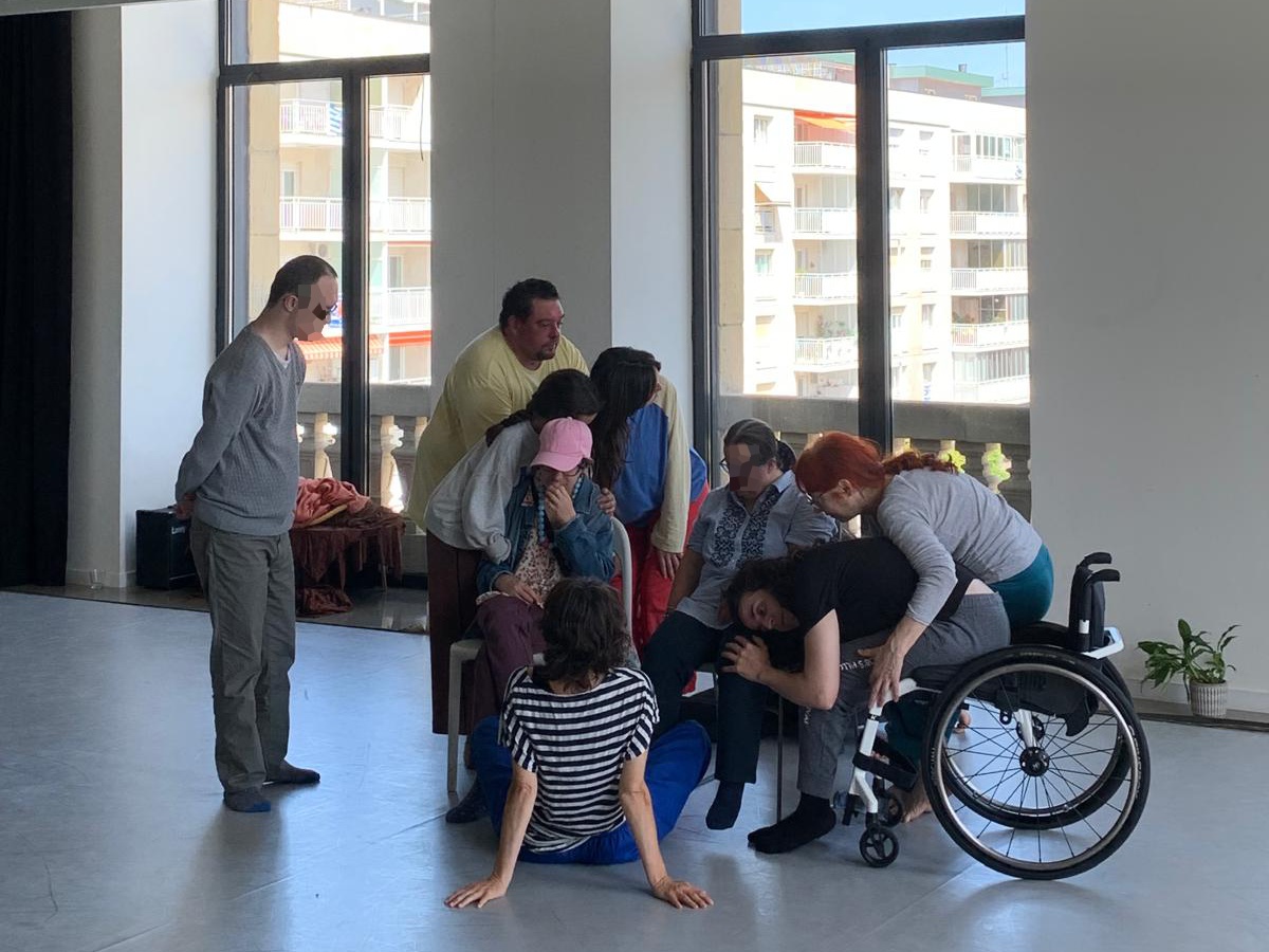 Momento de una sesión inclusiva de Gure Berbena